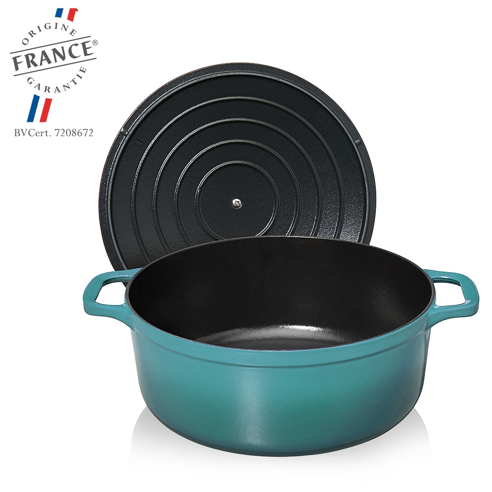 Chasseur French Enameled Cast Iron Qt. Braiser with Lid