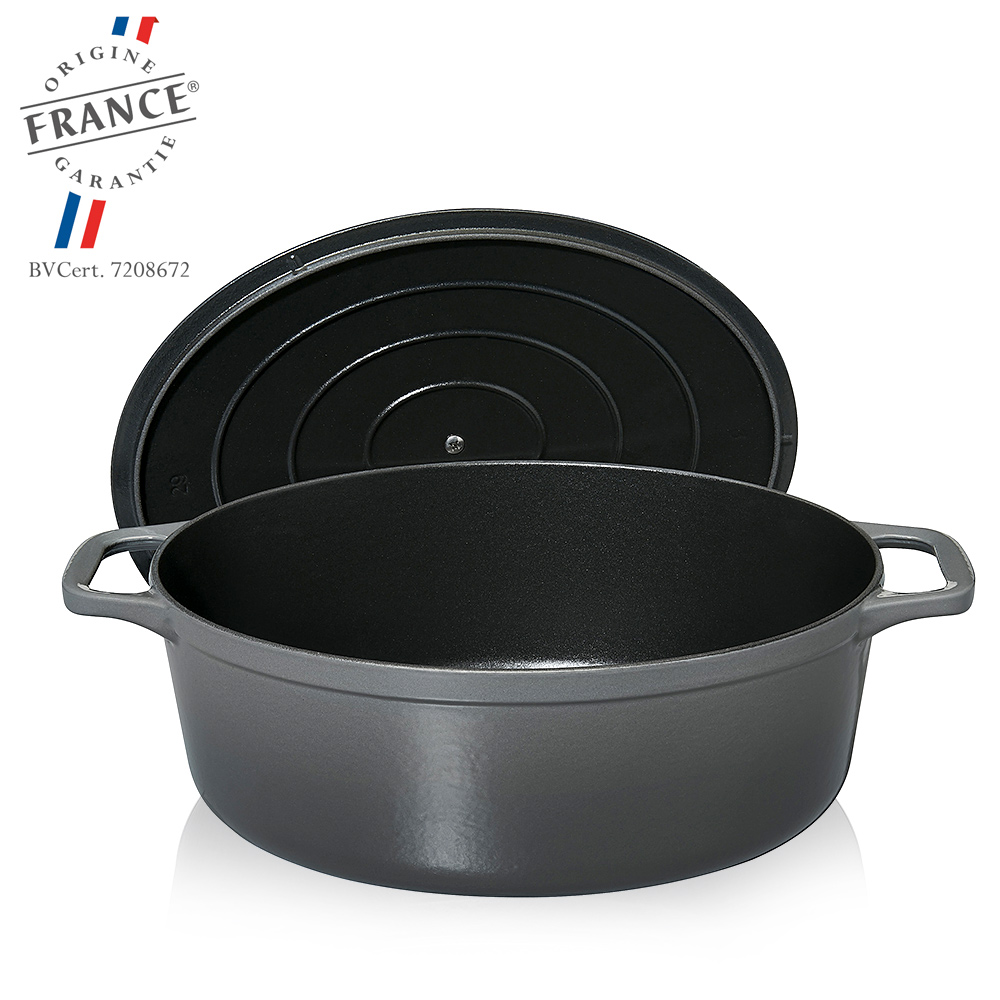 STAUB Cast Iron Dutch Oven 9-qt Round Cocotte, Made in France, Serves 9-10,  Black Matte