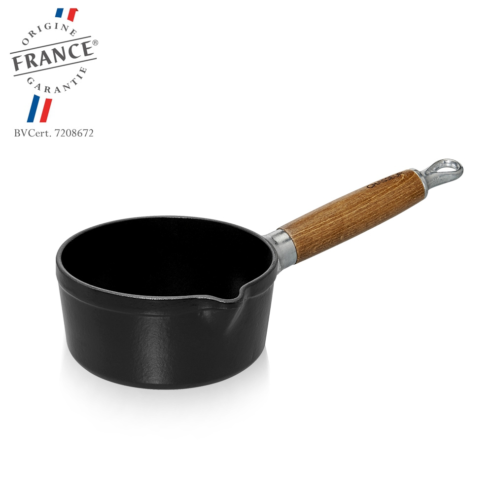 Chasseur - milkpan with wooden handle
